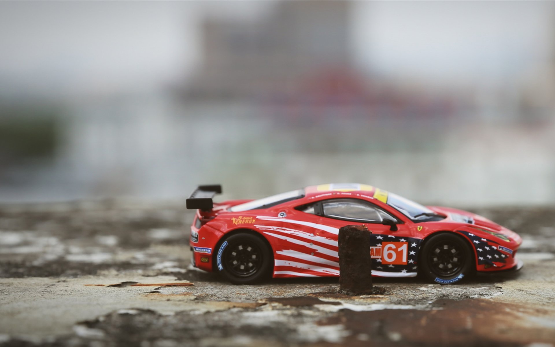 绿茵与赛道的二重奏，当F1冲线时，安菲尔德绝杀