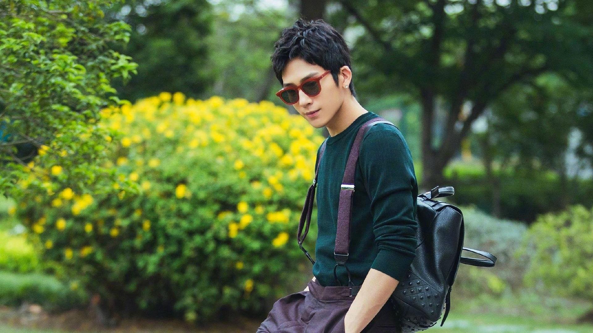 开云体育入口-豪门踏平旧敌？舞台铸就新神！米兰想象性胜利与三笘薰的真实征服